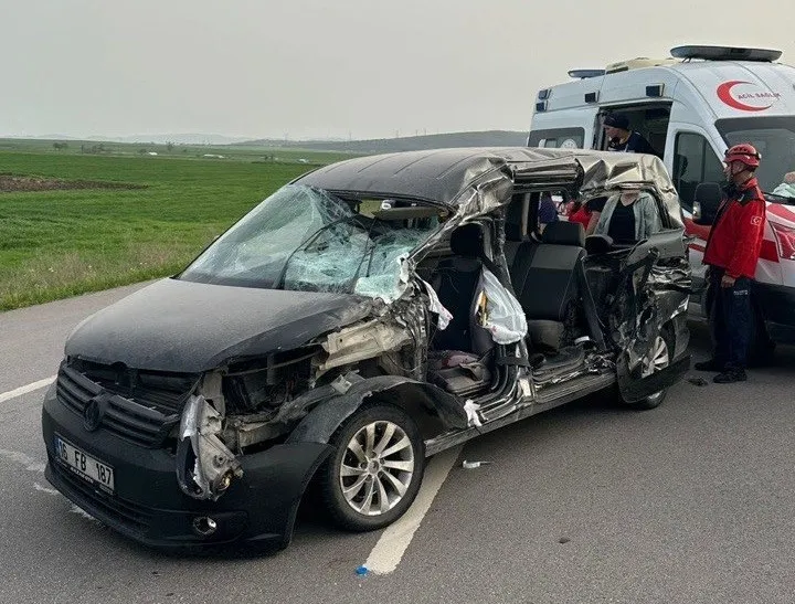 Gönen’de Trafik Kazası: 