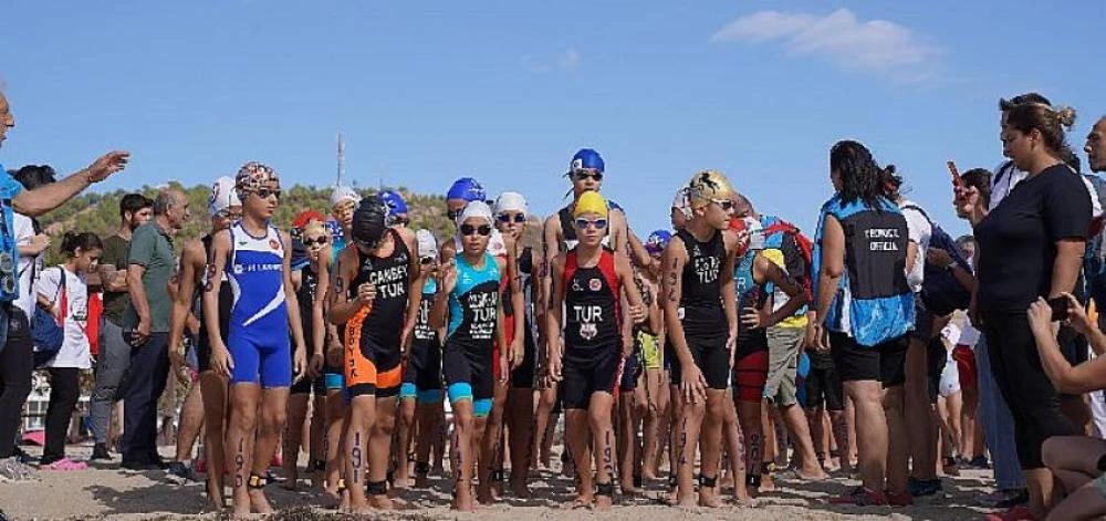 Ayvalık Triatlon Şampiyonası’nda kıyasıya mücadele