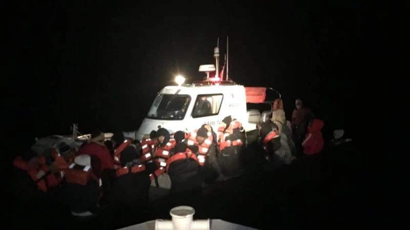 Ayvalık Açıklarında 42 Göçmen Kurtarıldı