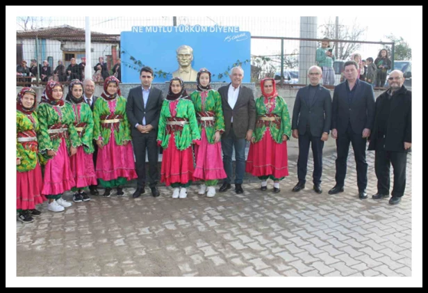 Manyas Peynirkuyu’da Atatürk Büstünün Açılışı Yapıldı